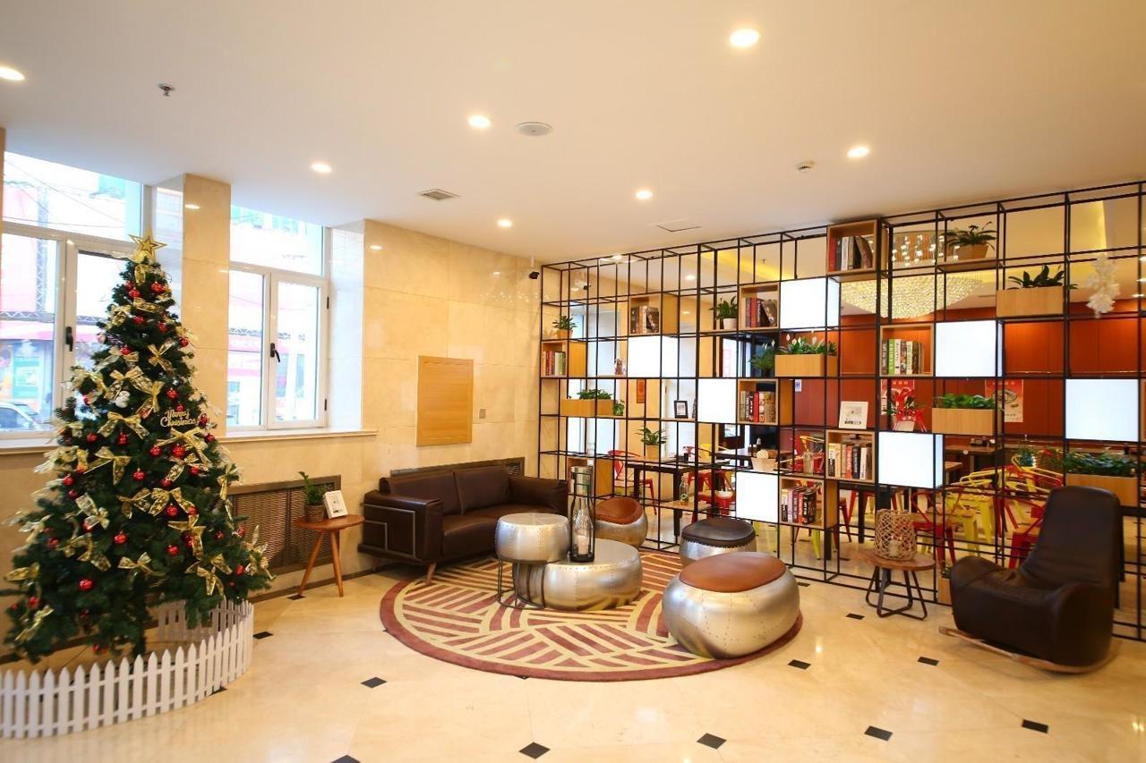 Chonpines Hotel Чанчун Екстериор снимка