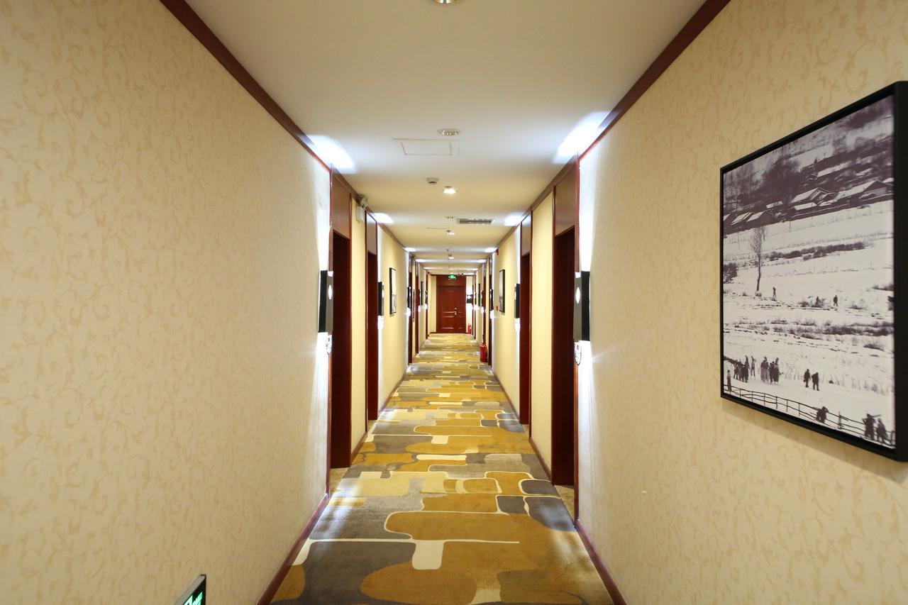 Chonpines Hotel Чанчун Екстериор снимка