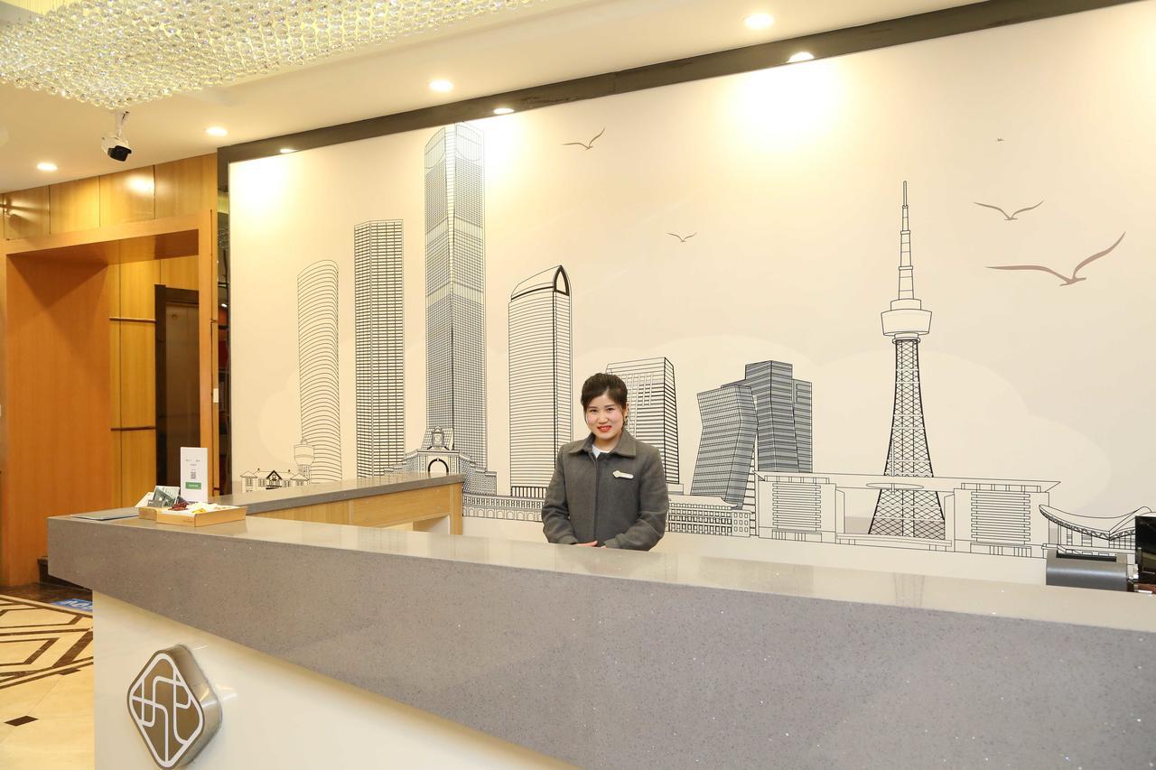 Chonpines Hotel Чанчун Екстериор снимка
