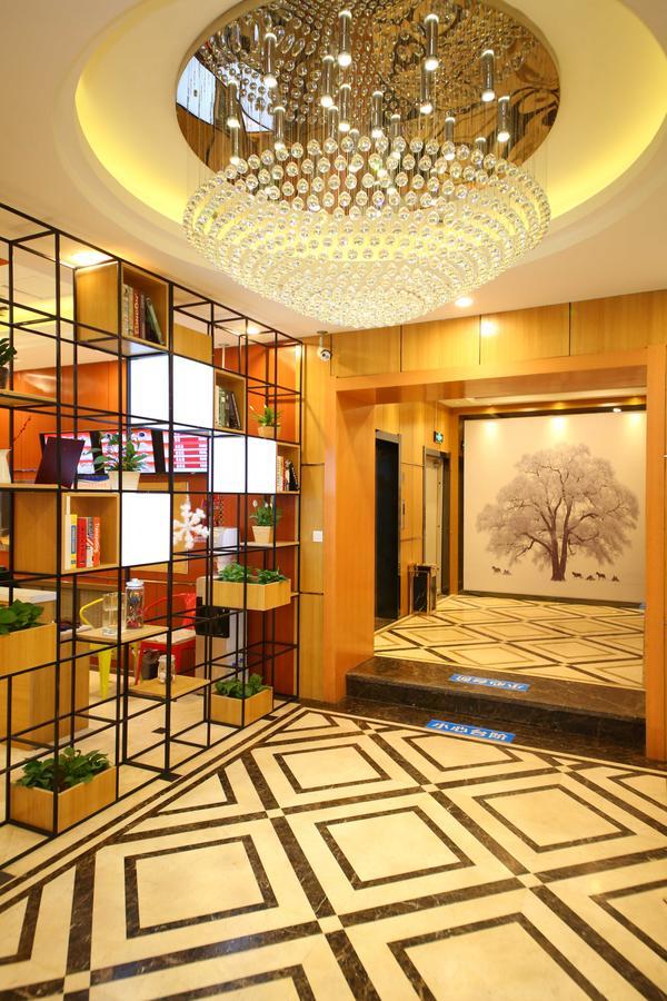 Chonpines Hotel Чанчун Екстериор снимка