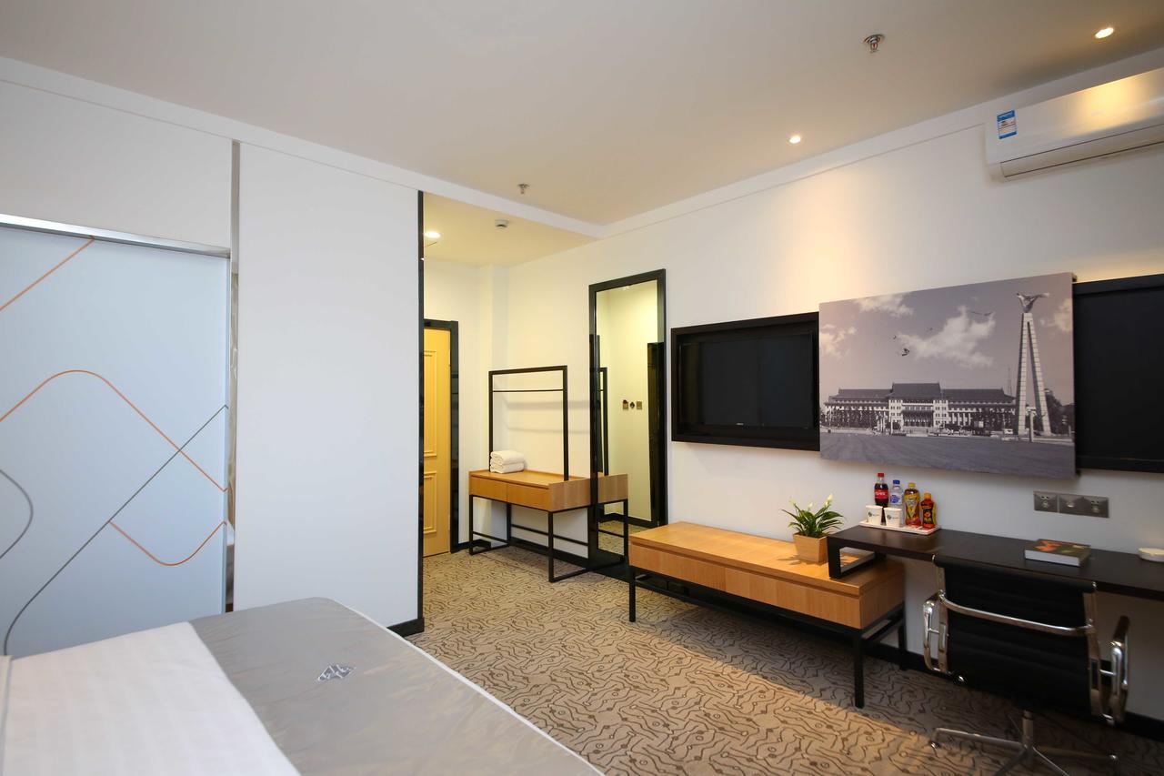 Chonpines Hotel Чанчун Екстериор снимка