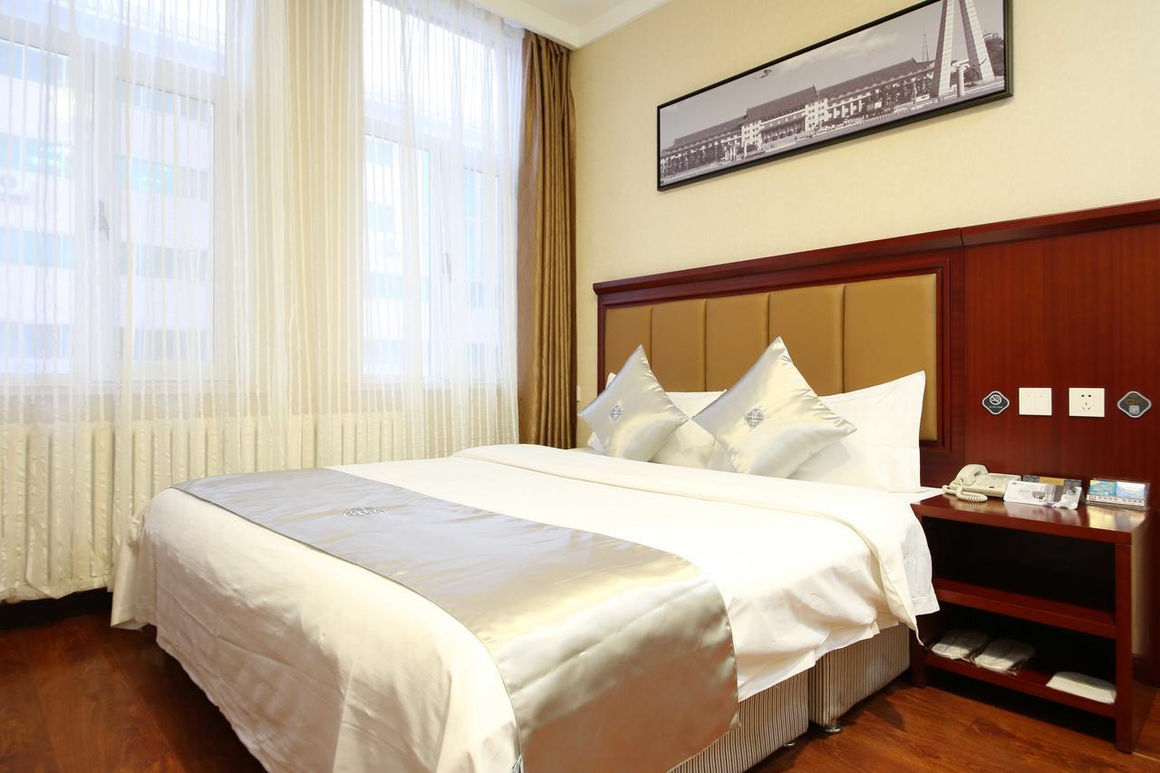 Chonpines Hotel Чанчун Екстериор снимка
