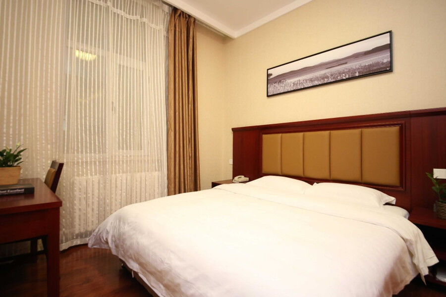 Chonpines Hotel Чанчун Екстериор снимка